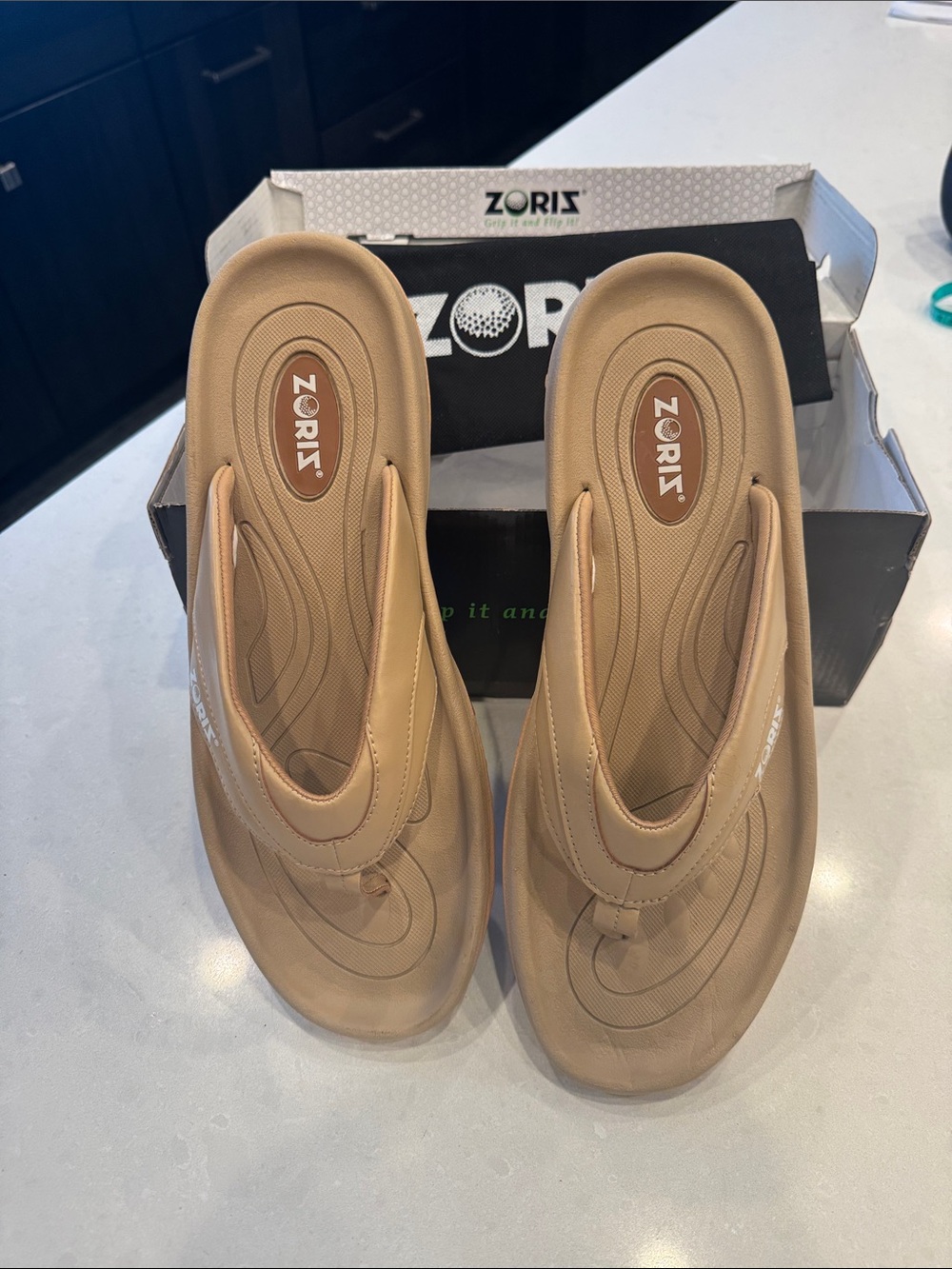 Zoriz Men’s Tan Athletic golf cleats Thong Sandals